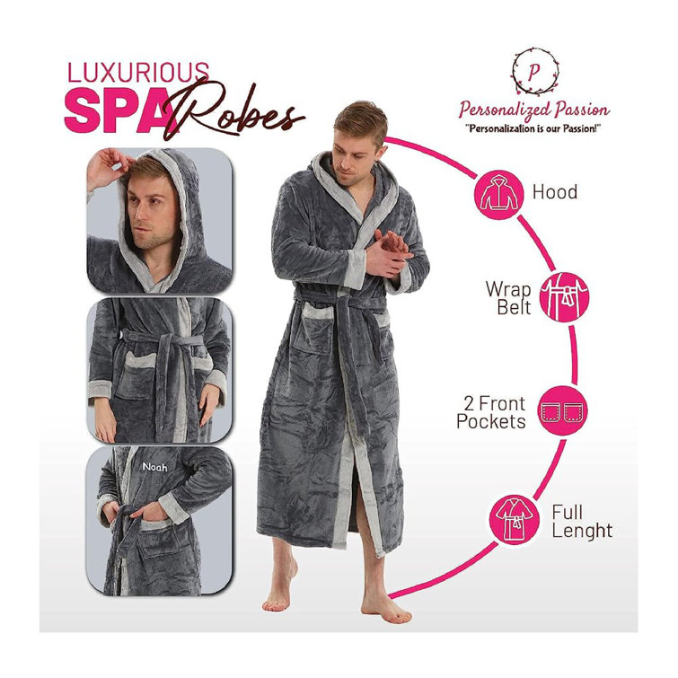 Plush robe with hood and online pockets